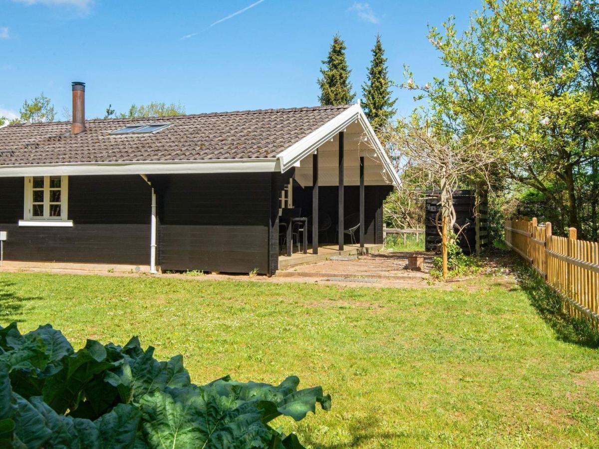 6 Person Holiday Home In F Rvang Farvang Exterior photo